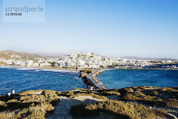 Griechenland  Kykladen  Naxos  Stadtbild vom Apollo-Tempel aus gesehen