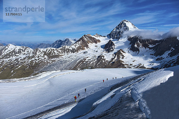 Italien  Lombardei  Valfurva  Alpinisten und Monte Zebru