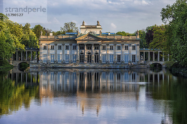 Polen  Warschau  Royal Lazienki Park  Palast auf der Insel  Nordfassade