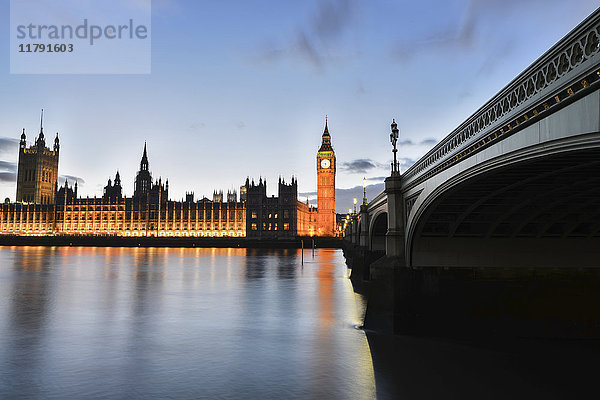 Großbritannien  London  Big Ben und London Bridge