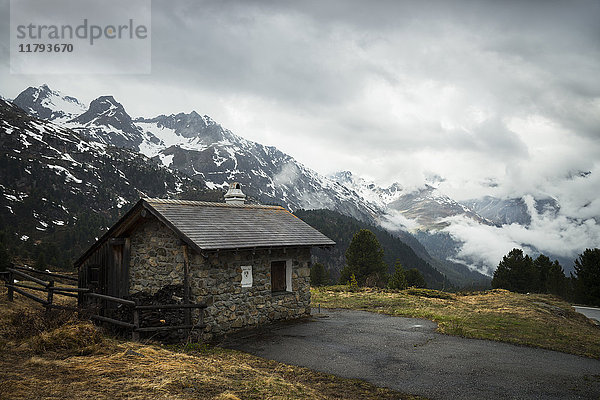 Schweiz  Graubünden  Berghütte am Albulapass