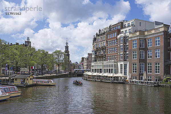Niederlande  Amsterdam  Blick über die Amstel nach Munttoren