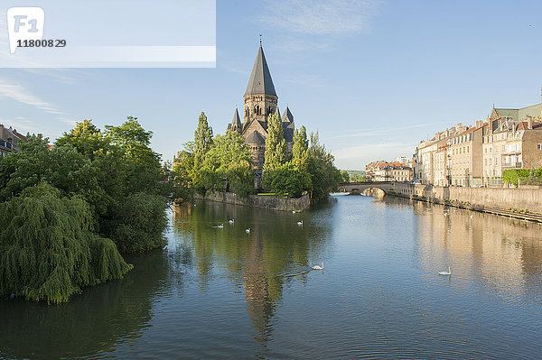 Kathedrale am Fluss