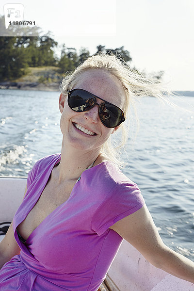 Porträt einer Frau auf einem Boot