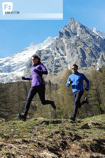 Paarlauf mittlerer Erwachsener  Chamonix  Frankreich