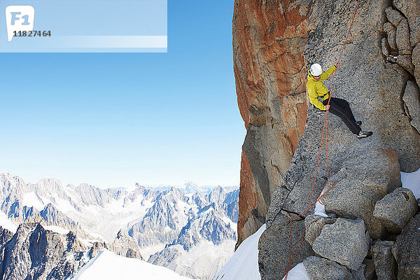 Bergsteiger mit Kletterseil  Chamonix  Haute Savoie  Frankreich