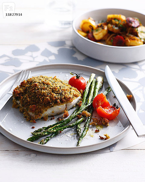 Fisch mit Romesco-Kruste und Spargel