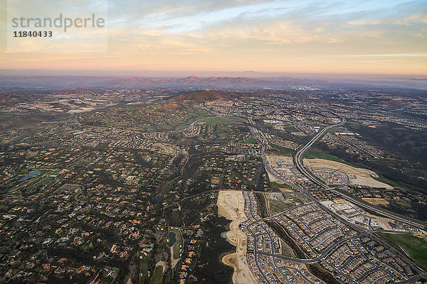 Luftaufnahme über Encinitas aus einem Heißluftballon  Kalifornien  Vereinigte Staaten von Amerika  Nordamerika