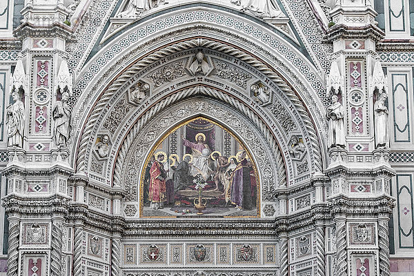 Detail der Kathedrale Santa Maria del Fiore bei Sonnenaufgang  UNESCO-Weltkulturerbe  Florenz  Toskana  Italien  Europa