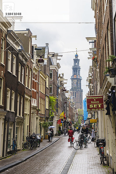 Jordaan-Viertel mit dem Turm der Westerkerk dahinter  Amsterdam  Niederlande  Europa