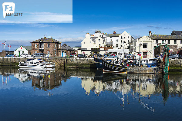 Die Stadt Peel mit ihrem malerischen Hafen  Peel  Isle of Man  Vereinigtes Königreich  Europa