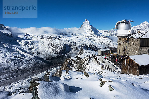 Das Hotel und Observatorium Gornergrat Kulm auf 3100 m Höhe bietet einen atemberaubenden Blick auf das Matterhorn und die Zermatter Alpen in der Schweiz.