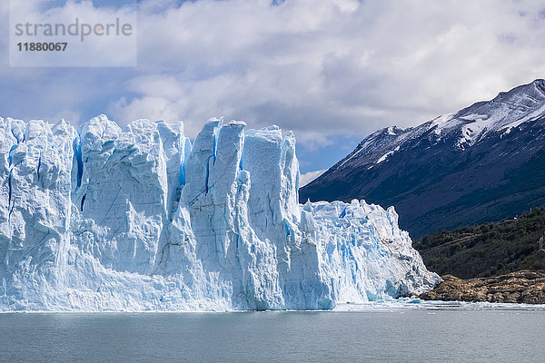 Perito-Moreno-Gletscher im Los-Glaciares-Nationalpark im argentinischen Patagonien  in der Nähe von El Calafate; Provinz Santa Cruz  Argentinien'.