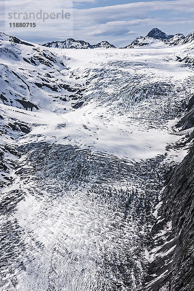 Luftaufnahme des Whiteout Glacier in den Chugach Mountains bei Anchorage  Chugach State Park; Alaska  Vereinigte Staaten von Amerika'.