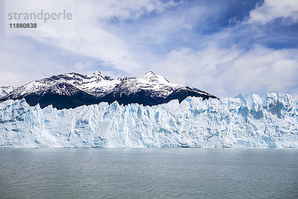 Perito-Moreno-Gletscher im Los-Glaciares-Nationalpark im argentinischen Patagonien  in der Nähe von El Calafate; Provinz Santa Cruz  Argentinien'.