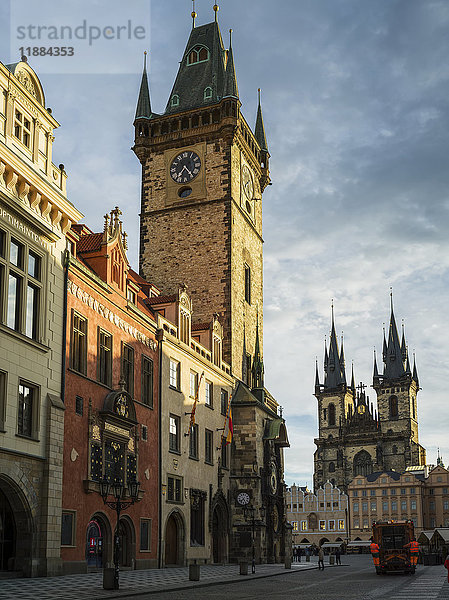 Uhrenturm des Alten Rathauses auf dem Altstädter Ring; Prag  Tschechische Republik'.