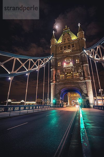 Tower Bridge  Nachtaufnahme  Southwark  London  England  Vereinigtes Königreich  Europa