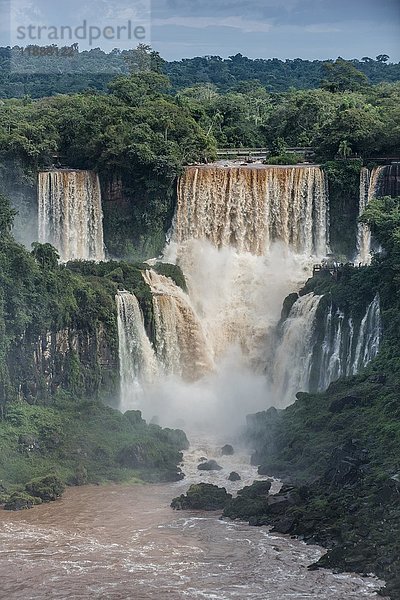 Wasserfall Bosetti  Iguazú-Fälle  Iguazú-Fluss  Grenze zwischen Brasilien und Argentinien  Foz do Iguaçu  Paraná  Brasilien  Südamerika