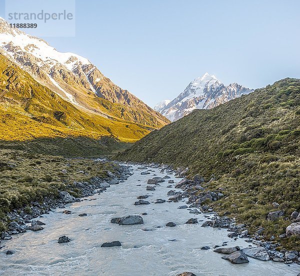 Hooker River  Mount Cook  Mount Cook National Park  Sonnenaufgang  Südliche Alpen  Hooker Valley  Canterbury  Südinsel  Neuseeland  Ozeanien