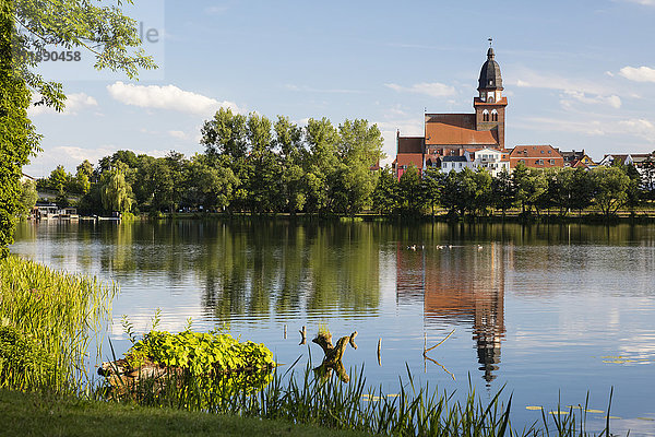 Deutschland  Waren  Blick auf Tiefwarensee und Marienkirche