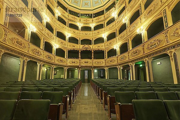 Goldverzierter Zuschauerraum  Manoel Theater  Maltesisches Nationaltheater  Valletta  Malta  Europa