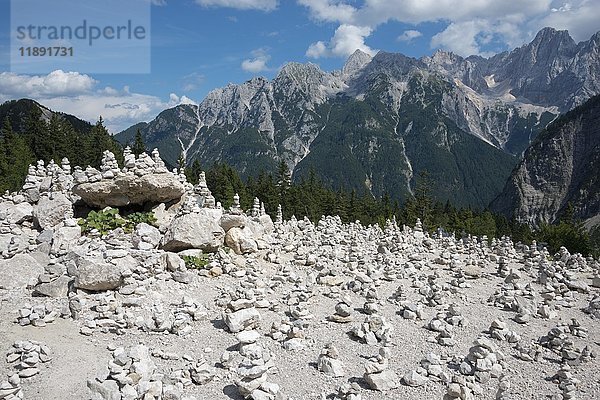 Cairns  Gebirgskette zwischen Kranjska Gora und Trenta  Triglav-Nationalpark  Julische Alpen  Slowenien  Europa