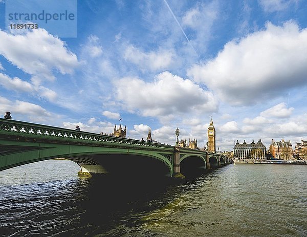 Big Ben  Westminster Bridge  Themse  London  England  Großbritannien