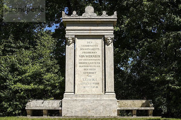 Denkmal für Reinhard Freiherr von Werneck  Englischer Garten  München  Oberbayern  Bayern  Deutschland  Europa