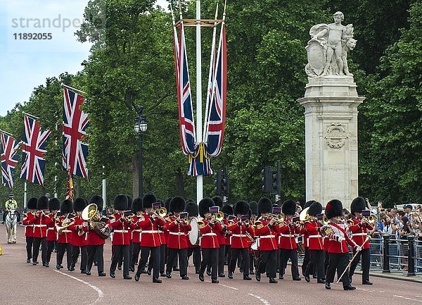 Königliche Garde  Changing of the Guards  London  England  Vereinigtes Königreich  Europa
