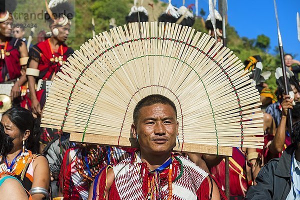 Stammesangehöriger beim Hornbill Festival  Kohima  Nagaland  Indien  Asien