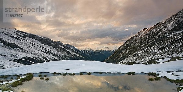 Blick auf das Wildgerlostal  Zillertal  Tirol  Österreich  Europa
