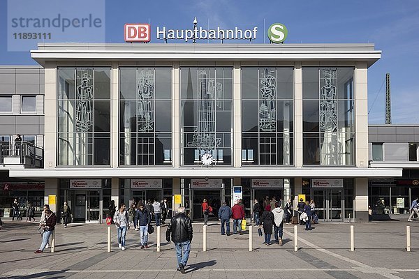 Hauptbahnhof  Dortmund  Ruhrgebiet  Nordrhein-Westfalen  Deutschland  Europa