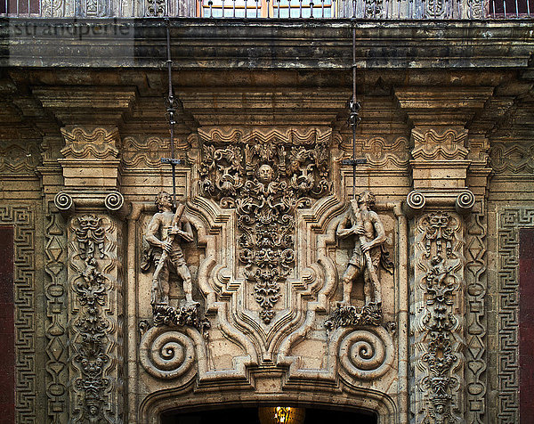 Amerika  Mexiko  Mexiko-Stadt  Historisches Zentrum  Avenida Madero  Iturbide-Palast