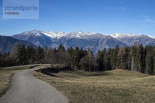 Italien  Trentino Südtirol  Berge und Wanderwege rund um Meran