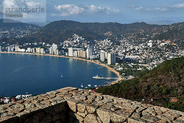 Amerika  Mexiko  Guerrero  Acapulco Stadt  Zona Dorada  Blick von Las Brisas