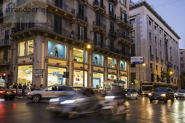 Italien  Sizilien  Palermo  Via Roma