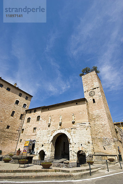 Tür des Consolare  Spello  Provinz Perugia  Umbrien  Italien