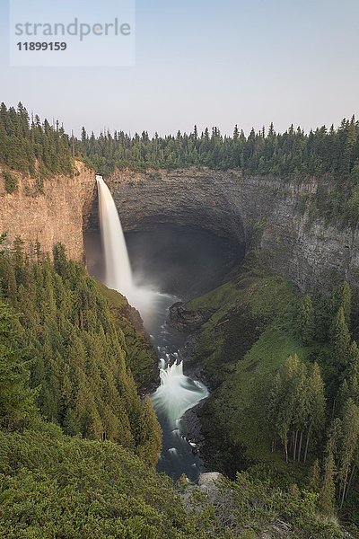 Helmcken Falls  Wasserfall  Wells Gray Provincial Park  Murtle River  British Columbia  Kanada  Nordamerika