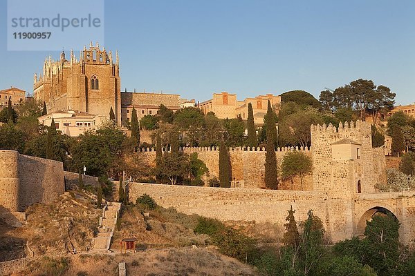 Kirche San Juan de los Reyes  Toledo  Kastilien-La Mancha  Spanien  Europa