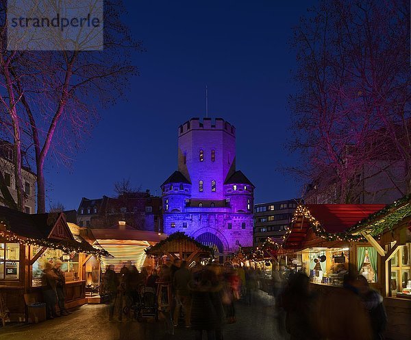 Weihnachtsmarkt am Chlodwigplatz  Severinstor  Köln  Nordrhein-Westfalen  Deutschland  Europa