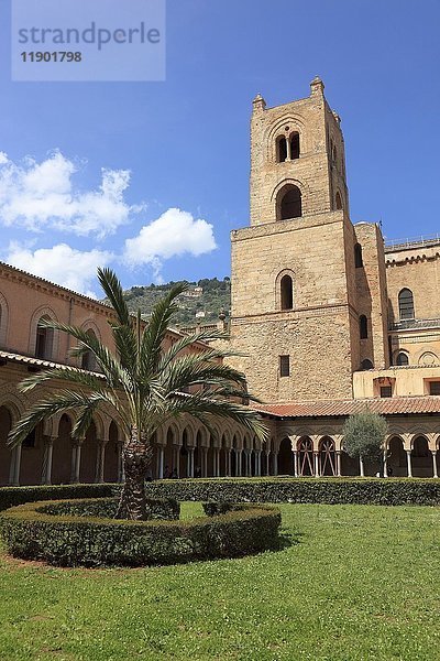 Kreuzgang der Kathedrale von Santa Maria Nuova  Monreale  Sizilien  Italien  Europa