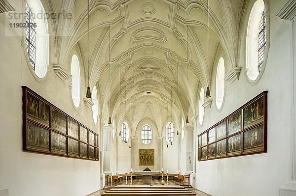 Innenraum der Kirche St. Johannes  Kapitelkirche  Kloster Scheyern  Benediktinerabtei  Landkreis Pfaffenhofen an der Ilm  Oberbayern  Bayern  Deutschland  Europa