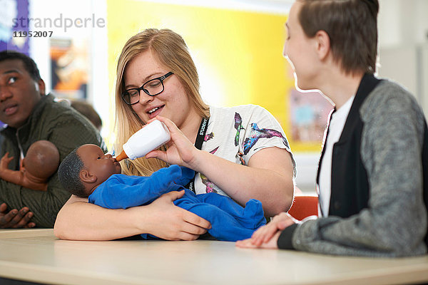 Student in der Kinderbetreuungsklasse