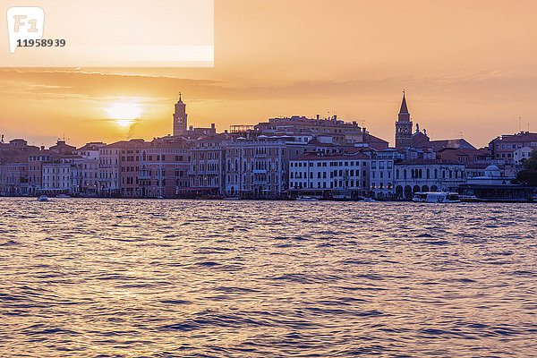 Italien  Venetien  Venedig bei Sonnenuntergang