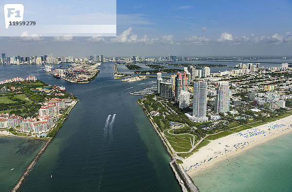 USA  Florida  Miami  Luftaufnahme von Stadt und Kanälen