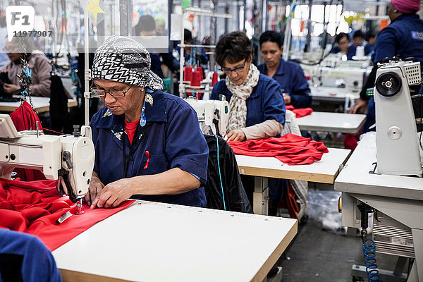 Näherinnen in einer Fabrik  Kapstadt  Südafrika