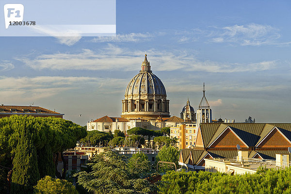 Italien  Rom  Blick auf die Peterskirche