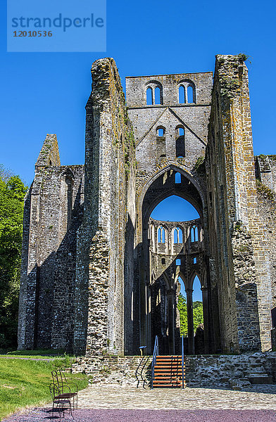 Normandie  Manche  Abtei Hambye  Überreste der Abteikirche (Historisches Monument)