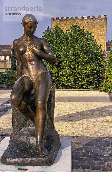 Frankreich  Landes  LMont-de-Marsan  Bergfried Lacataye  Despiau-Wlerick Museum für moderne figurative Bildhauerei  Skulptur von Robert Wlerick  La Grande JEunesse (1935)