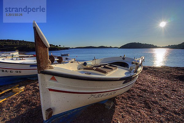 Europa Espagne Catalogne Costa Brava Cadaques Der Bach von Portlligat ist einer der schönsten Bäche der Costa Brava.